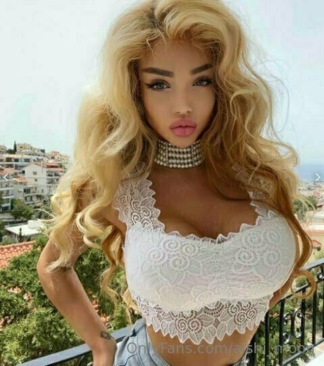 ゴスアジアンOnlyFans 素敵 写真