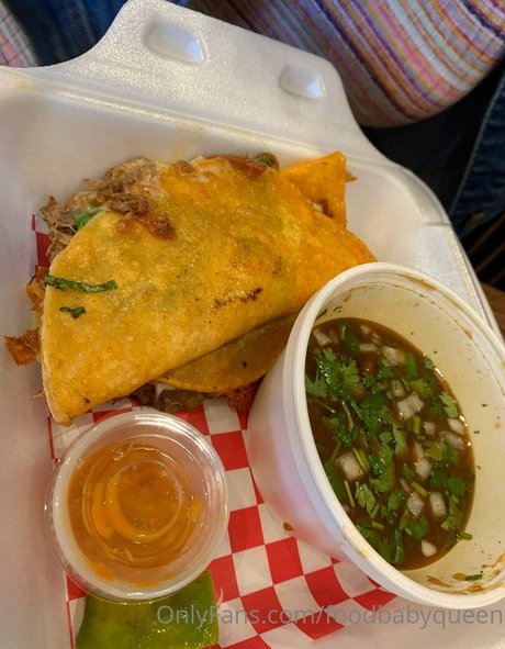 foodbabyqueen ポルノスター 美しい 写真