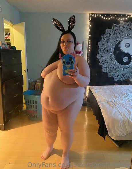 日焼けしたOnlyFans セクシーヌード 写真