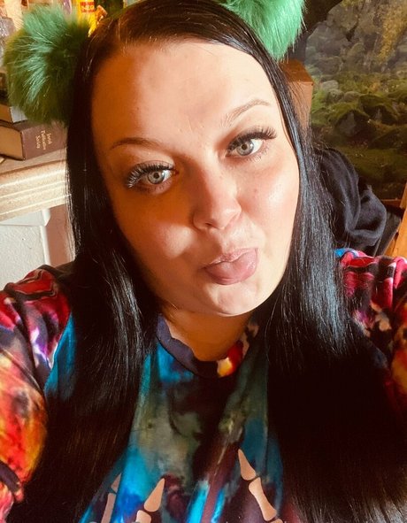 毛深いおばあちゃんOnlyFans 無料セックス 画像