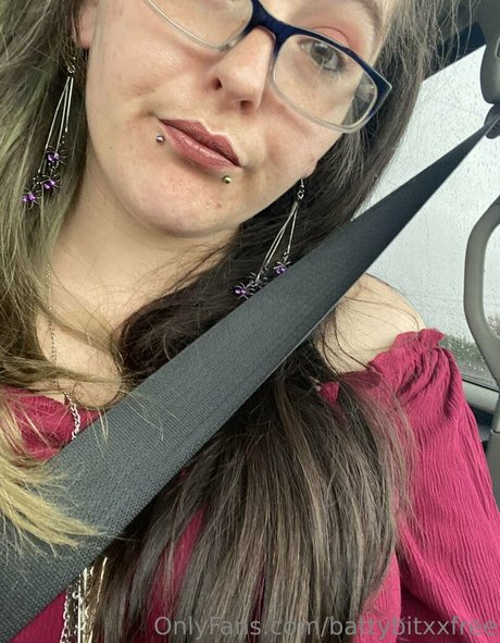 battybitxxfree 裸モデル ギャラリー