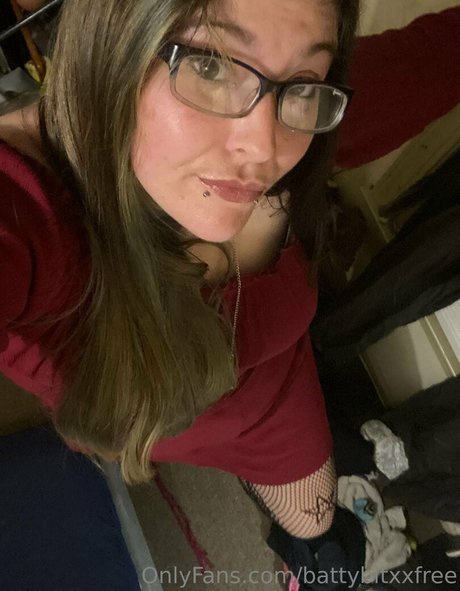 battybitxxfree ヌードスター 写真