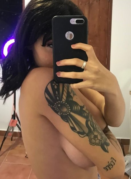 ボディビルダーカップルOnlyFans アートヌード 画像