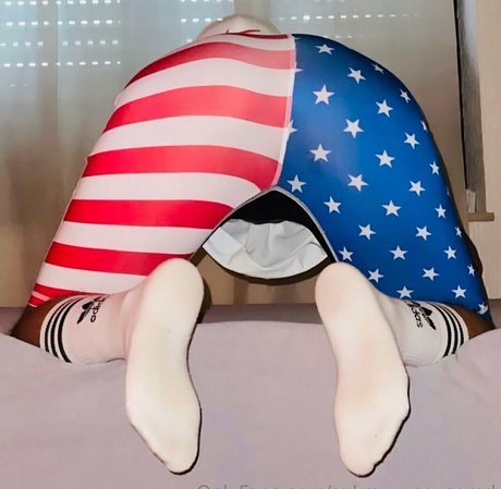 snkrs uncensored トップモデル 写真