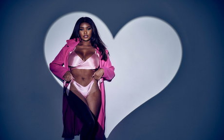 phoenixskye 高品質モデル 写真