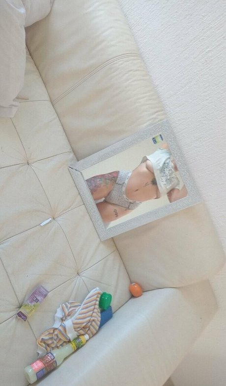 アナルパウグオンリーファンズ ヌード 写真