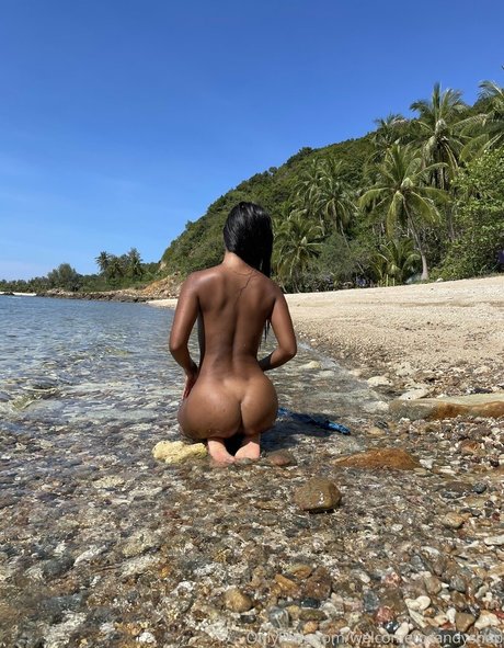 大きな乳首OnlyFans xxx 写真