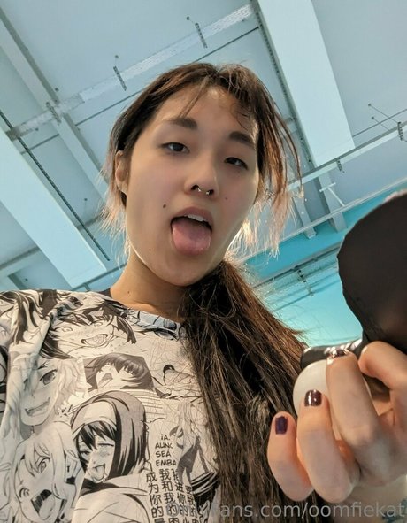 oomfiekat 独占モデル 写真