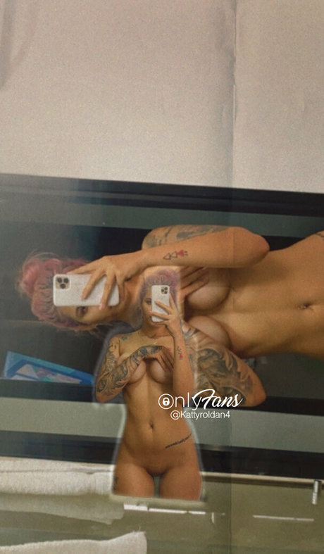 kattyroldan4 ポルノスター HD 写真