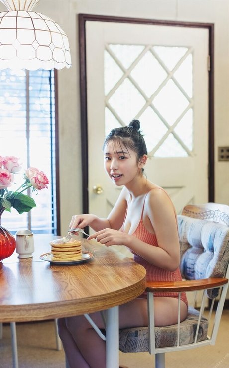 Kikuchi Hina ホットなモデル 写真