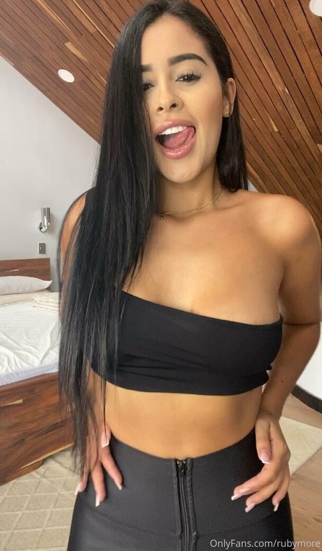 妻のマンコOnlyFans ホットヌード 画像