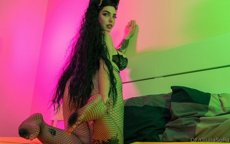 giuliasofiaof ヌード女優 写真