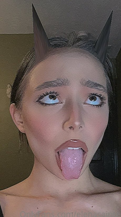 elenasainte 美しいポルノスター 画像