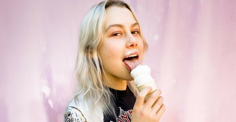 Phoebe Bridgers profile image