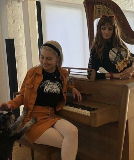 Phoebe Bridgers 最高のポルノスター 画像