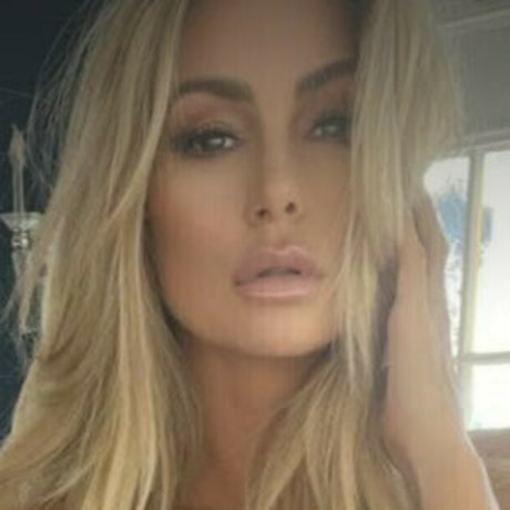 Brande Roderick エロティックなモデル アーカイブ