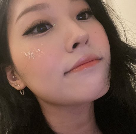 Kang Hee Yoon 高品質のスター 写真