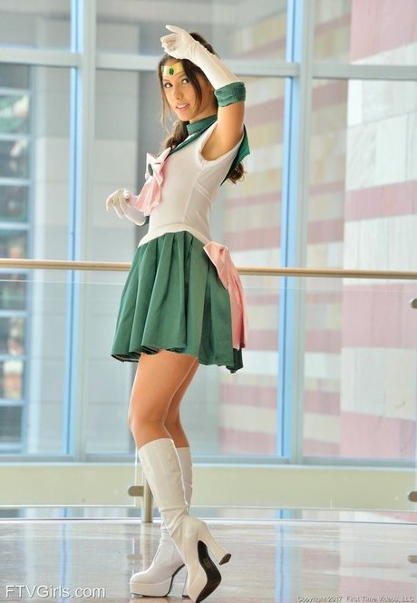 巨乳 射精 OnlyFans セクシー 写真