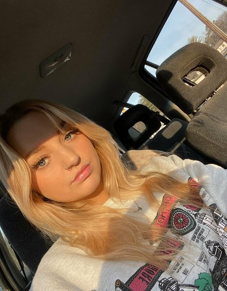 avacanary ヌードモデル 写真