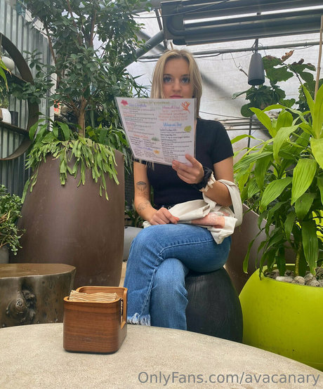 最もホットなOnlyFans 美しい 画像