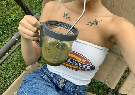 ニューハーフ 熟女 OnlyFans 美しいxxx 写真