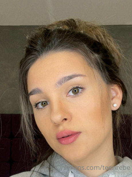 かわいい赤毛のOnlyFans アートxxx 写真