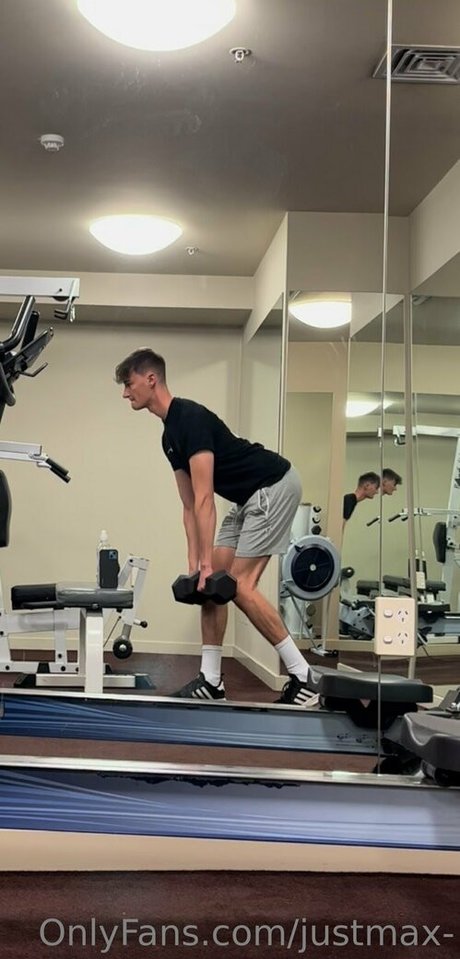 justmax_ 無料モデル 写真