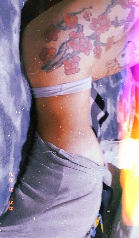 アナルパウグオンリーファンズ セクシー 画像