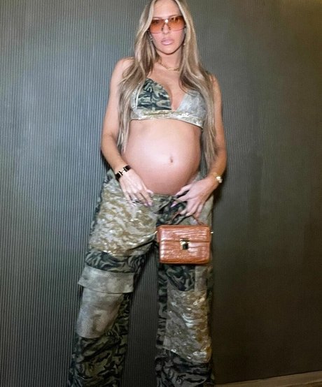 Barbie Blank ポルノモデル ギャラリー