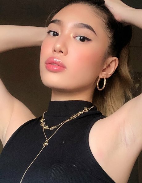 Pinay Gems スター ヌード 画像