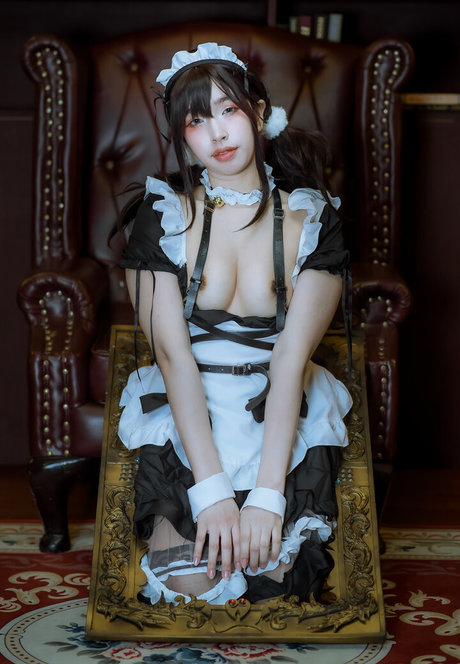 Emiliabear アート女優 画像