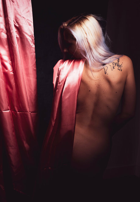 asmr フェラチオ onlyfans 無料ポルノ 写真