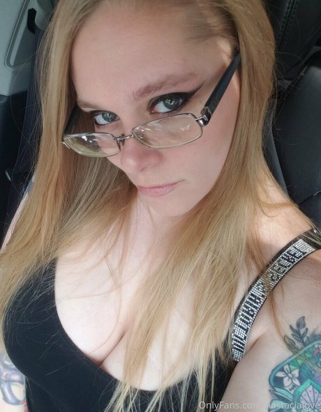 nastacialove 限定モデル 画像