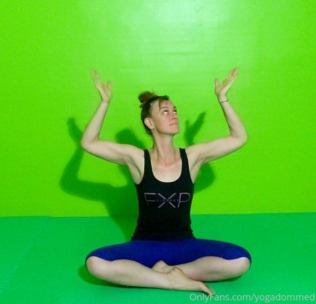 yogadommed ポルノスター HD 写真