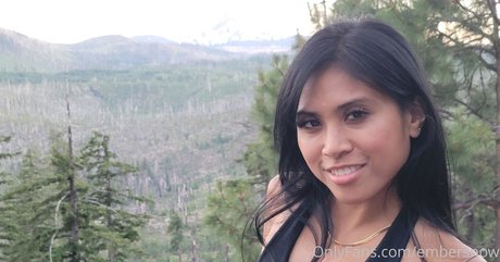 キティ・オンリーファンズ ポルノ 画像