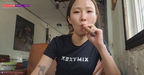 曲線美のティーンズOnlyFans 美しい裸 写真