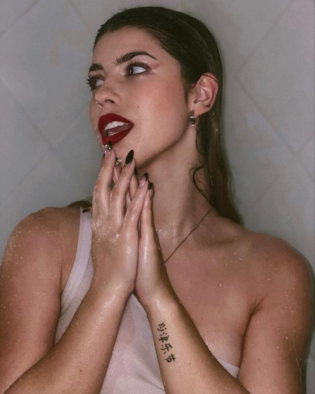 ホットな裸のOnlyFans 美しいヌード 画像