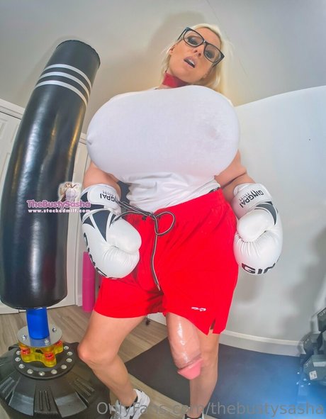 thebustysasha 無料のスター ギャラリー