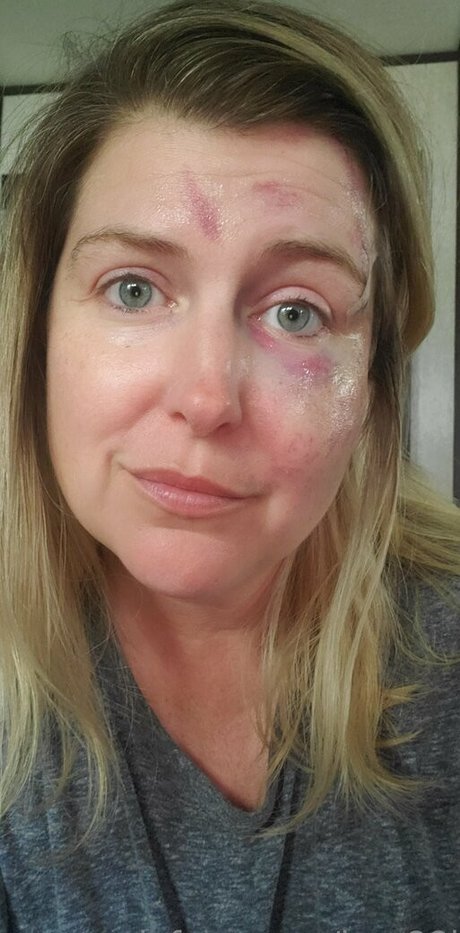 bee88i 高品質のポルノスター 画像