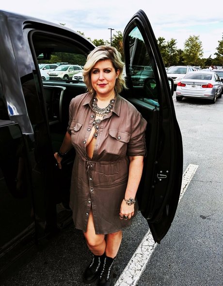 bee88i アダルトモデル 画像