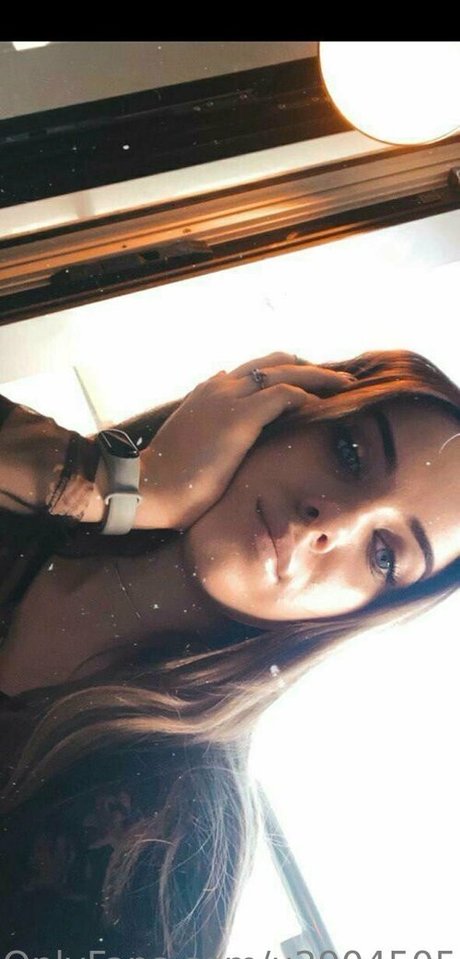 ニューハーフ巨乳OnlyFans 無料 写真