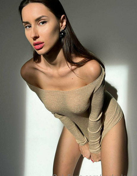 carla love ポルノモデル 写真