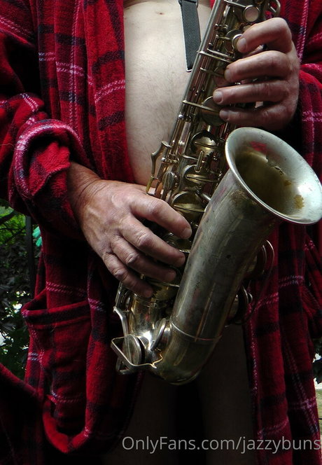 jazzybuns ポルノ女優 写真