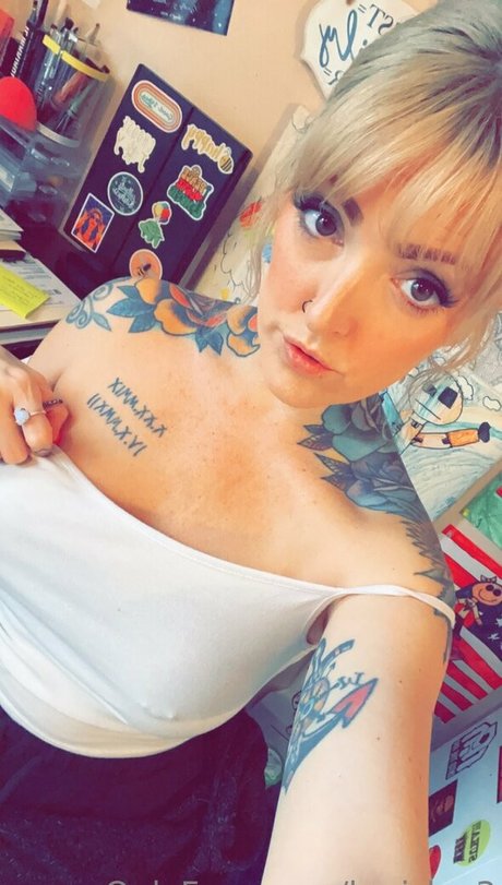 keri lov3 独占モデル 写真