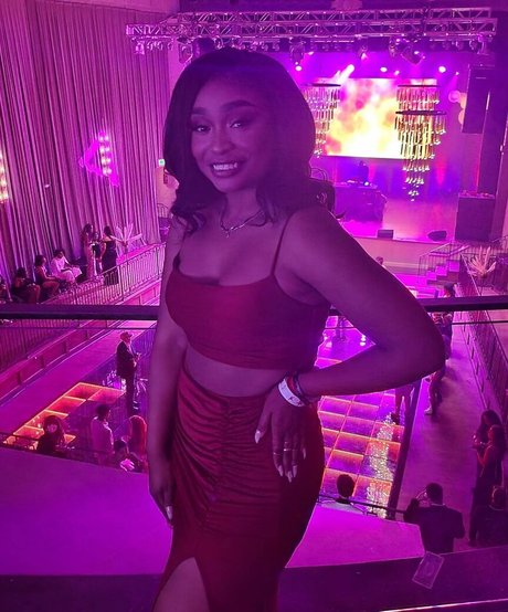 DefinedByKy 裸のポルノスター 画像