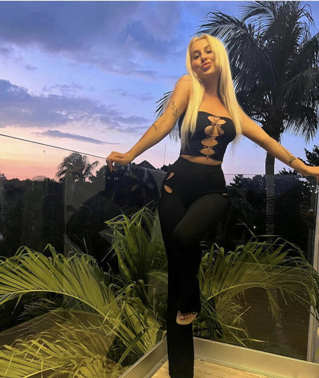 PawgトランスOnlyFans ポルノグラフィック 画像