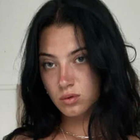 かわいい赤毛のOnlyFans 無料セクシー 写真