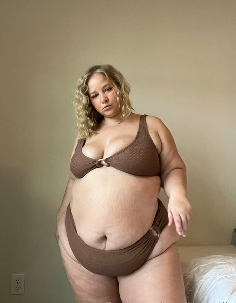 裸のプリンセスOnlyFans アートヌード 画像