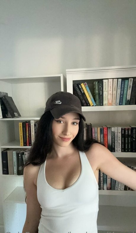 books withaeri エロティックなモデル 写真