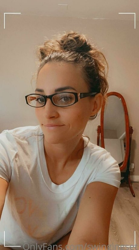 swingingset エロティックなポルノスター 画像